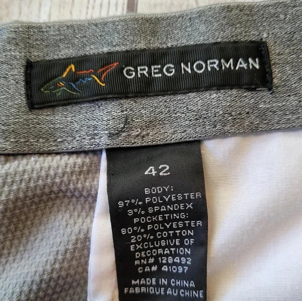 Greg Norman Men's •Size 42• Golf Shorts Gray Lightweight Comfortable